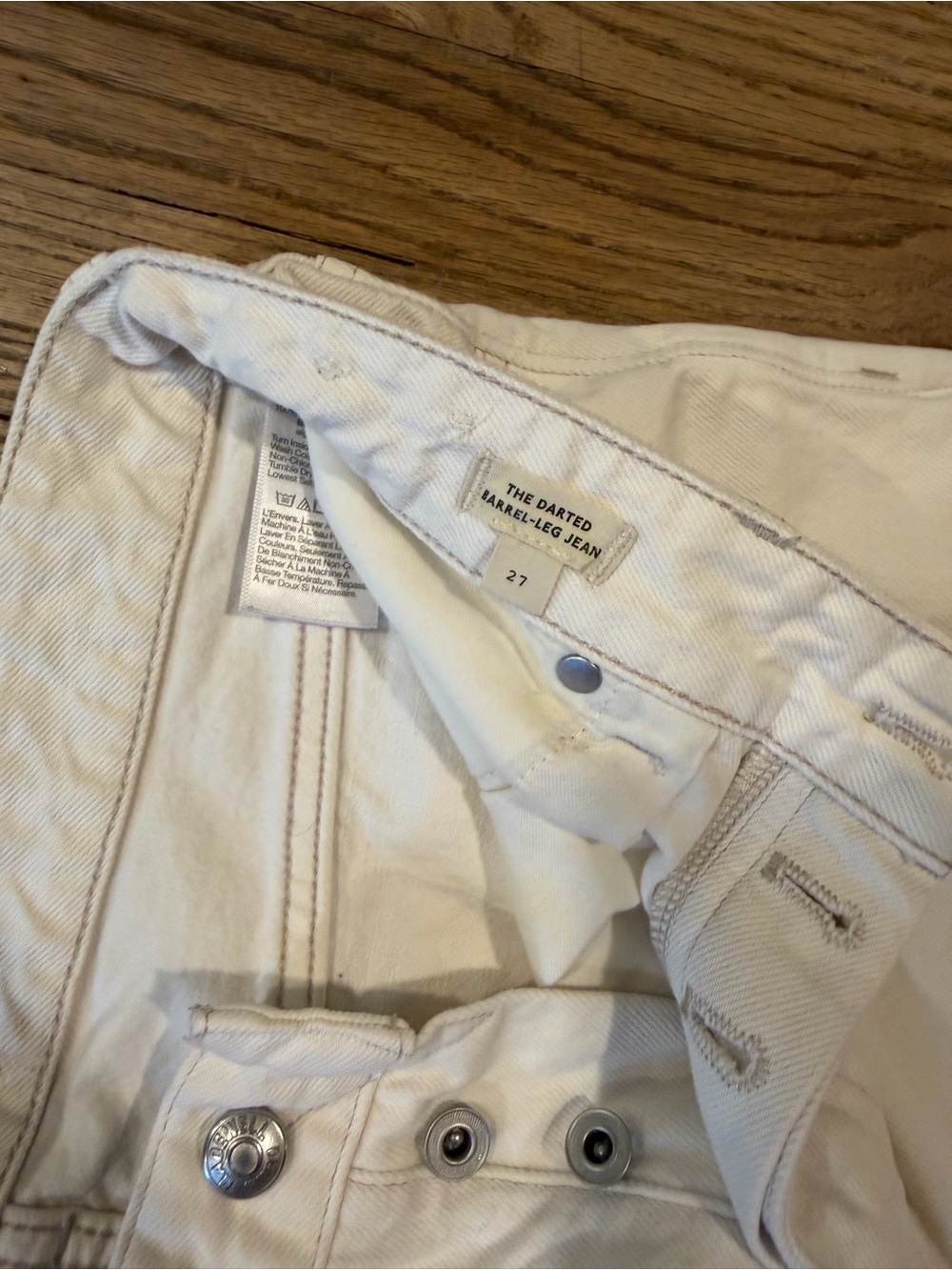 Madewell The Darted Barrel-Leg Jean - Picture 7 of 8